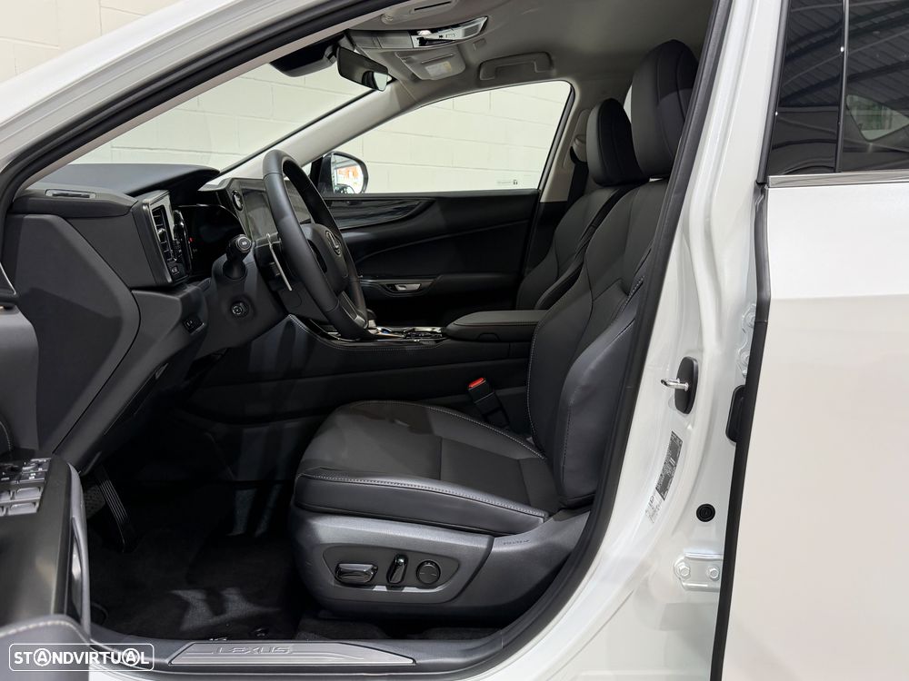 Lexus NX 450h+ Executive - 7