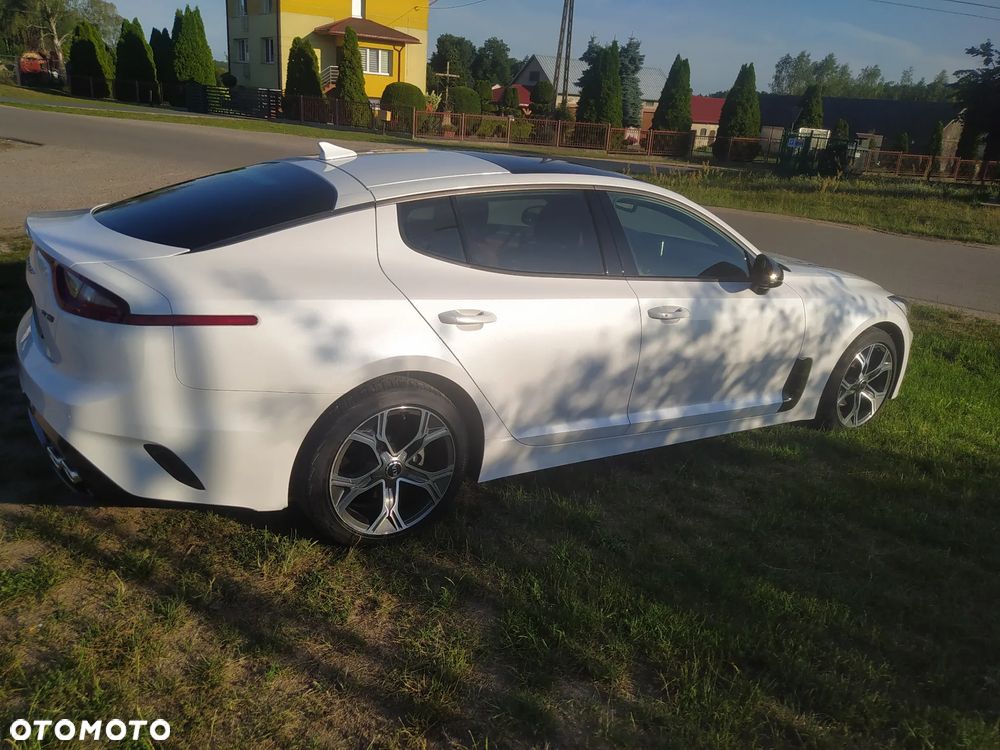 Kia Stinger 2.0 T-GDI GT Line - 6