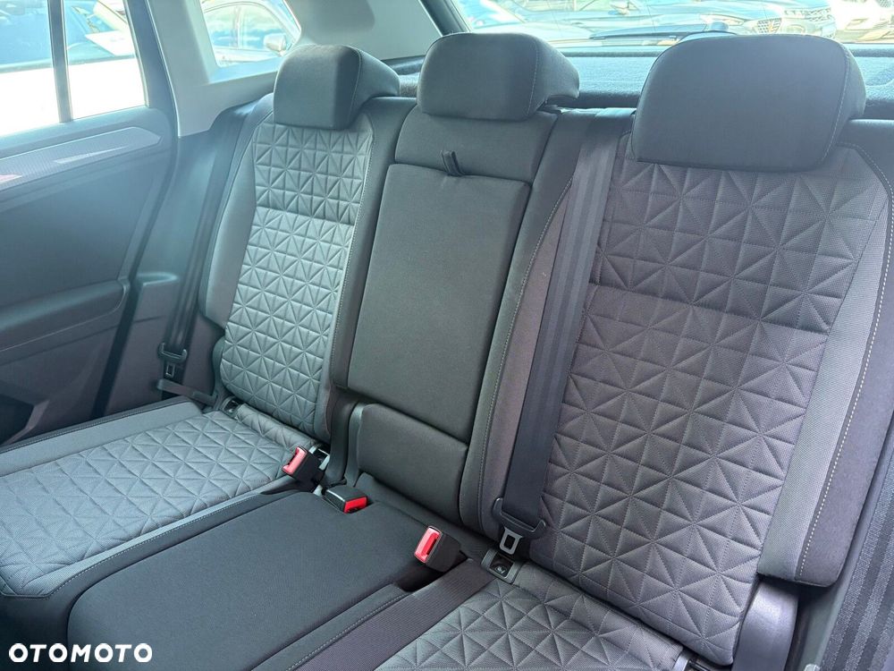 Volkswagen Tiguan - 14