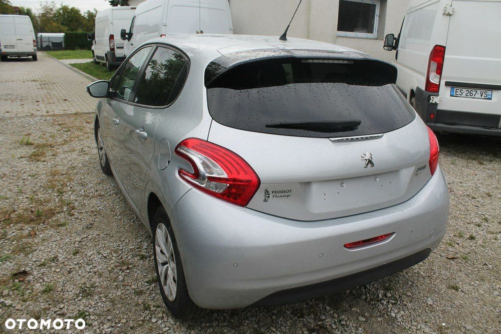 Peugeot 208 - 7
