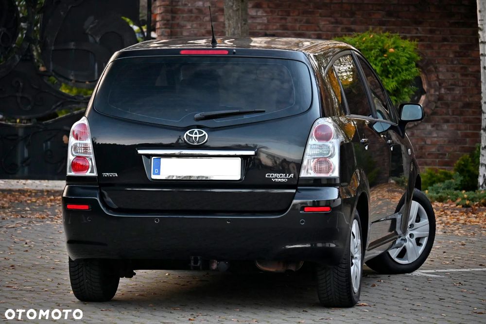 Toyota Corolla Verso 1.8 Sol + 7os - 12