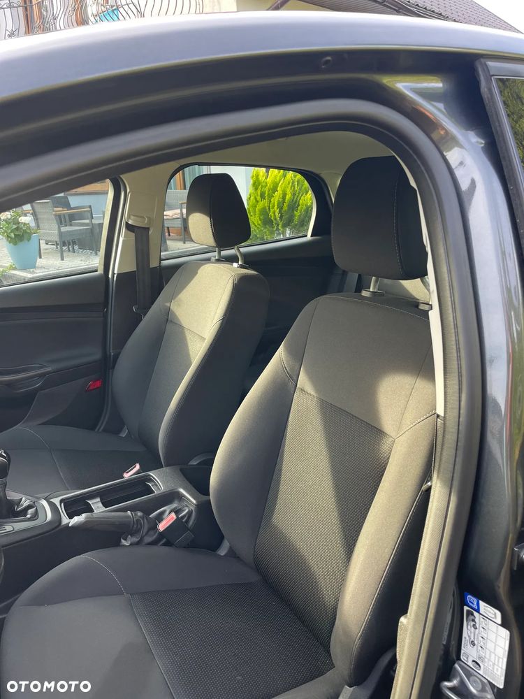 Ford Focus 1.6 Trend - 10