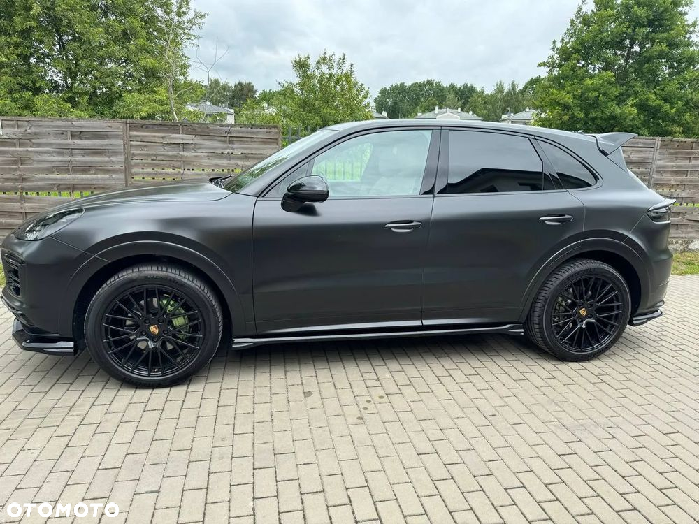 Porsche Cayenne Platinum Edition - 3