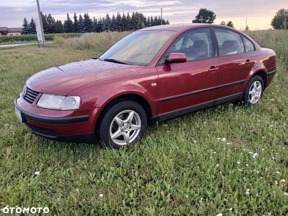 Volkswagen Passat 1.8 Comfortline - 3