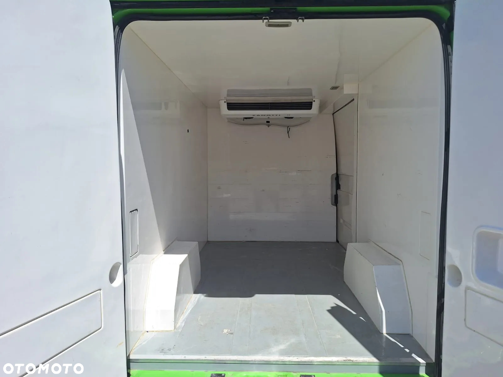Fiat Ducato L2H2 izoterma wewnętrzna Zanotti 350 -20st grube ściany - 14