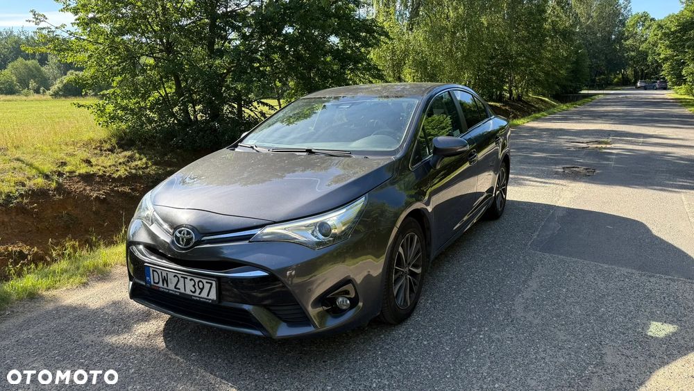 Toyota Avensis 1.8 Premium - 1
