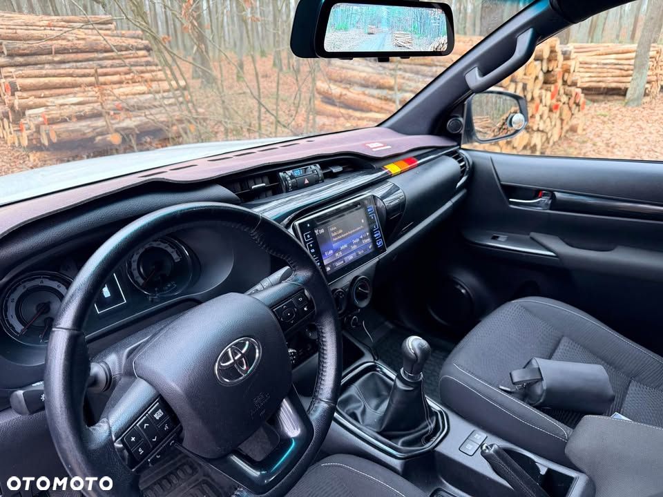 Toyota Hilux - 29