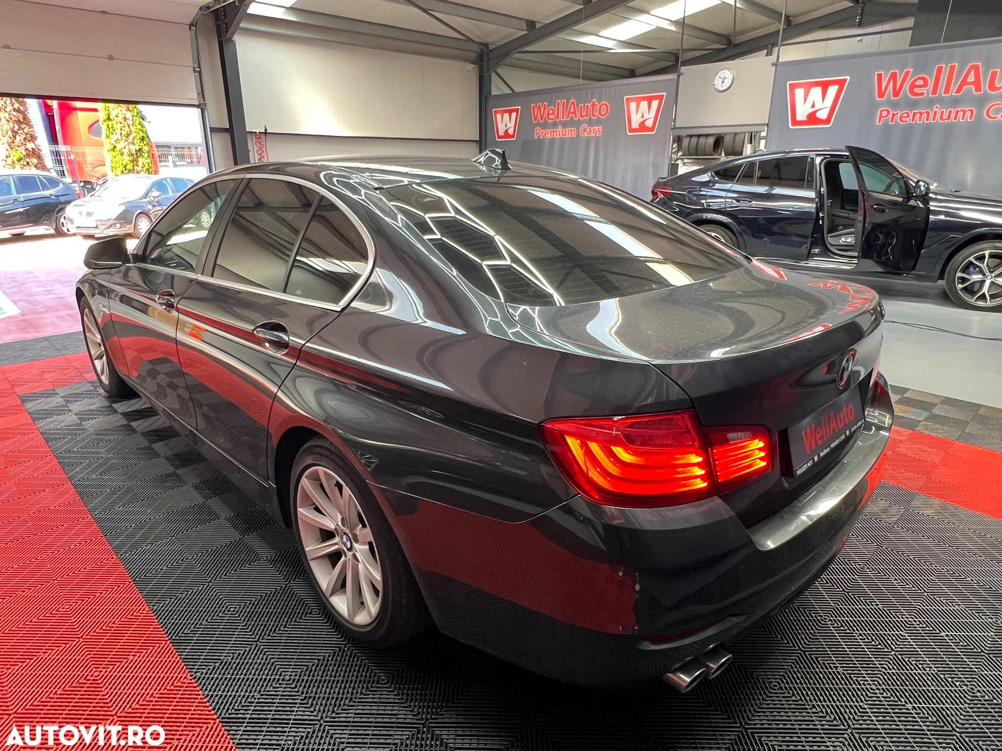 BMW Seria 5 520d - 7