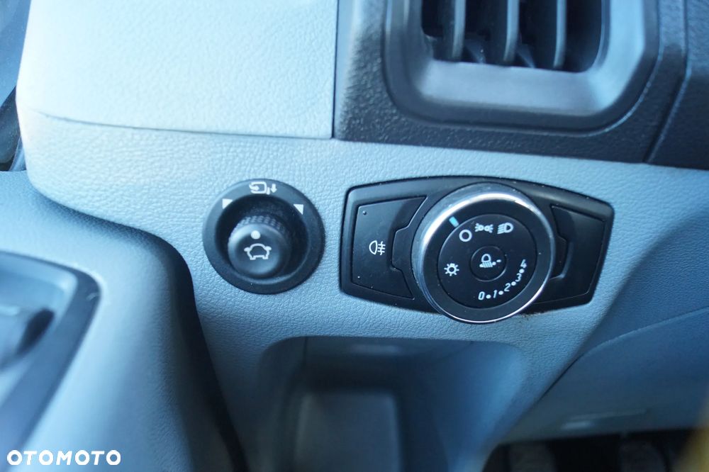Ford TRANSIT - 19