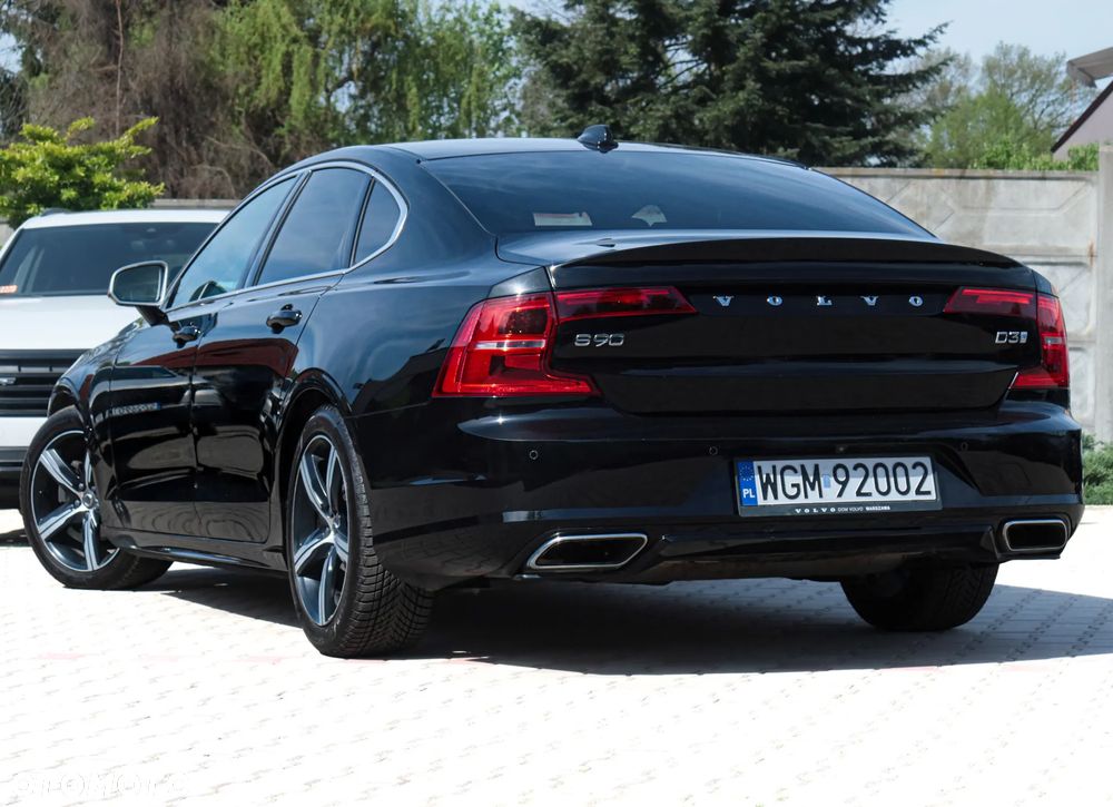 Volvo S90 D3 R-Design - 33