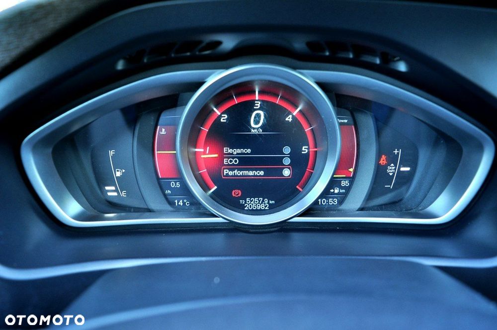 Volvo V40 Cross Country D2 Momentum - 19