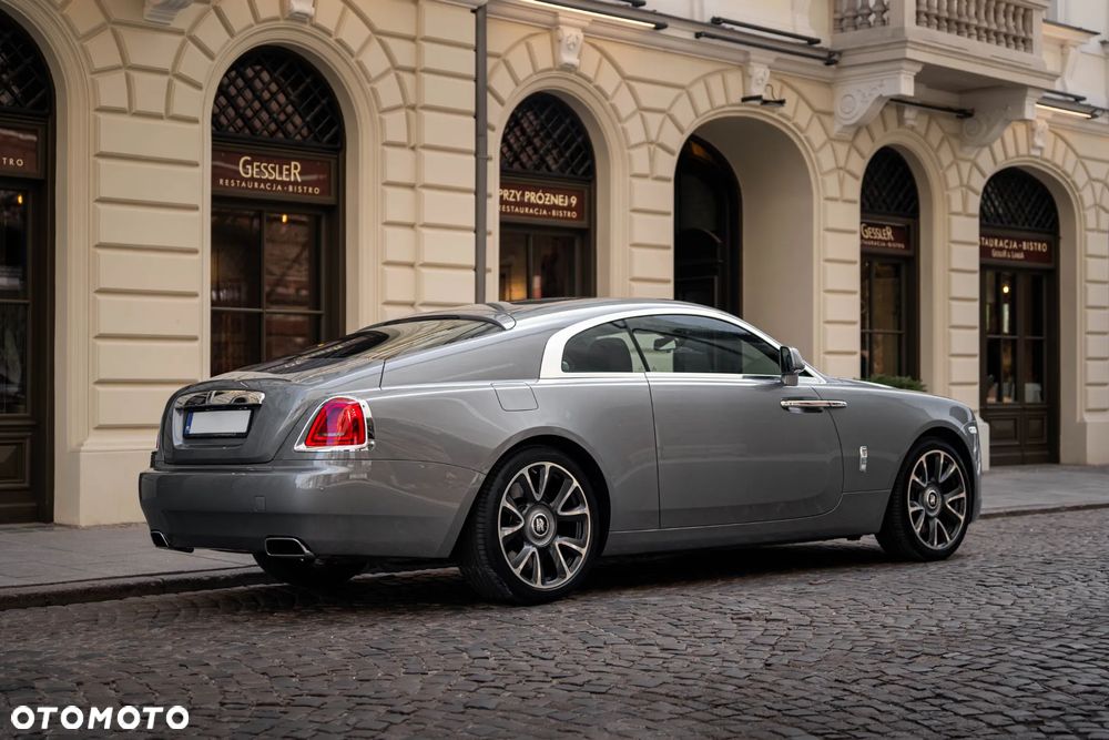 Rolls-Royce Wraith - 3