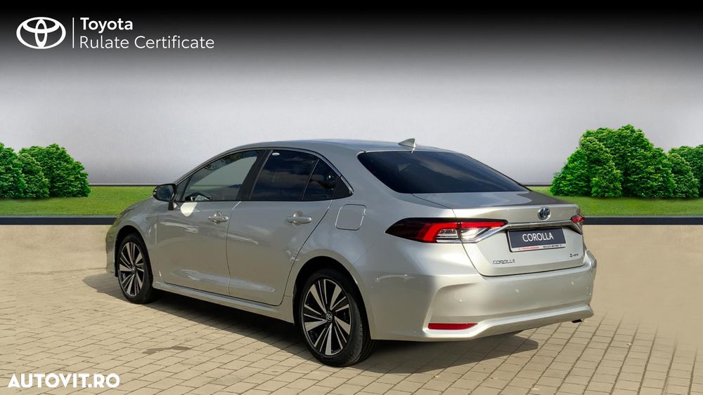 Toyota Corolla 1.8 HSD Dynamic - 3