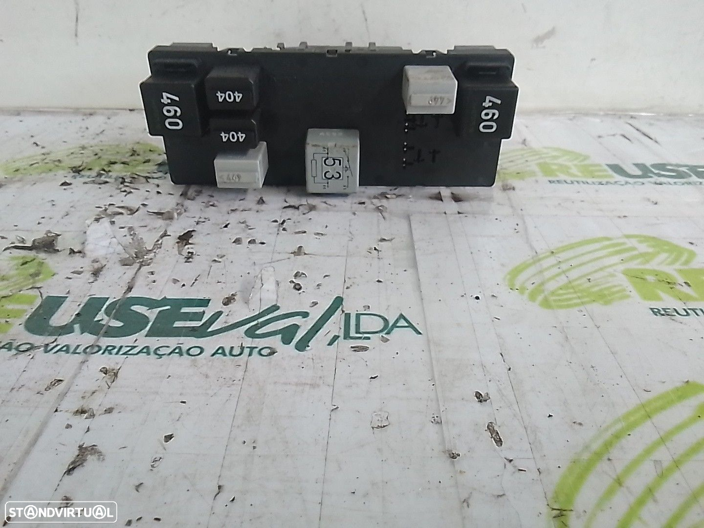 Caixa Dos Fusíveis Volkswagen Golf V (1K1) - 3