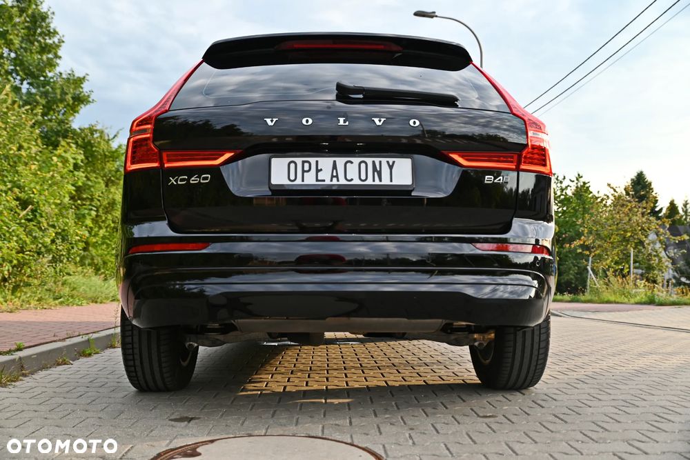 Volvo XC 60 B4 D AWD Geartronic Momentum Pro - 9