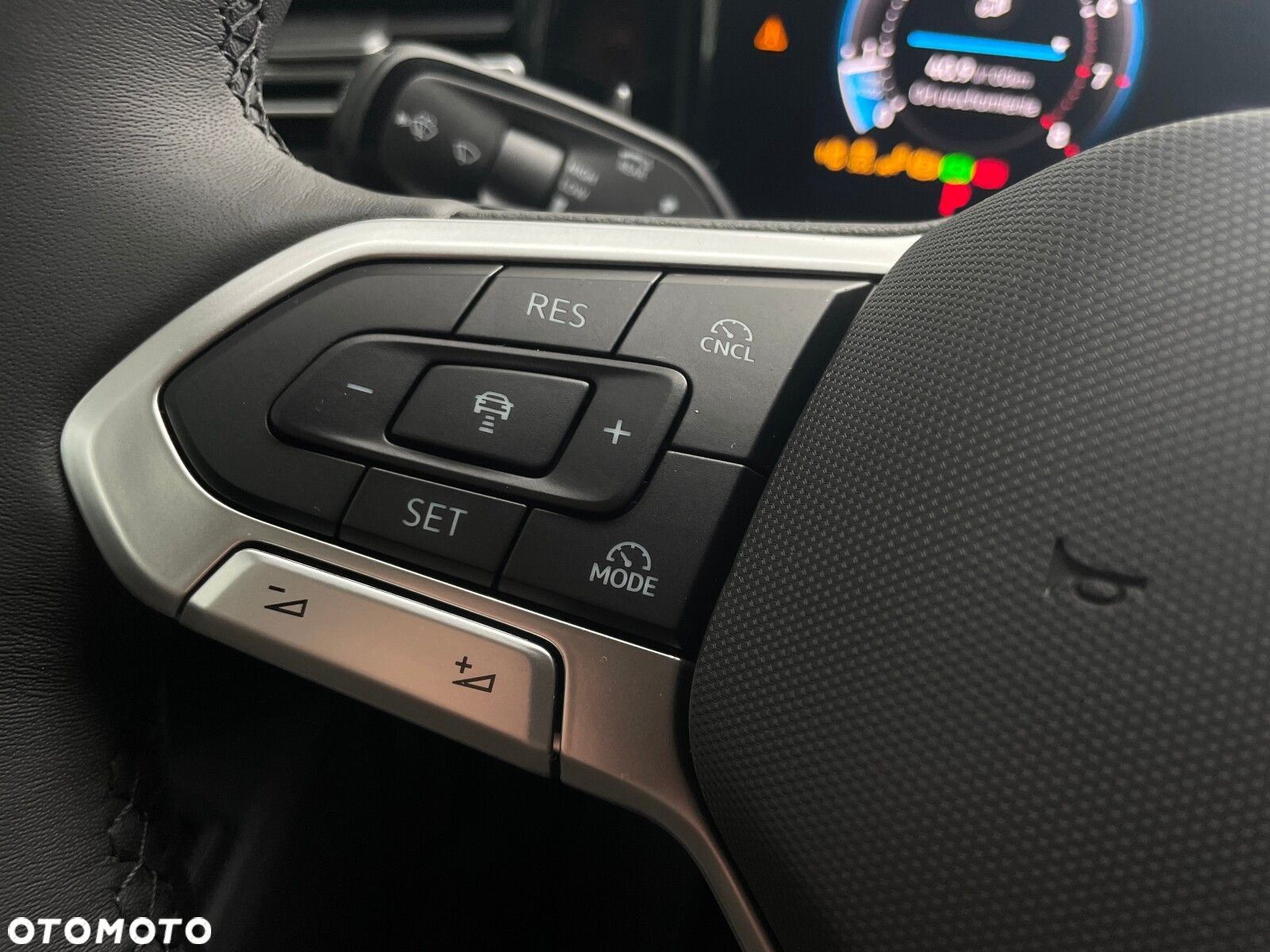 Volkswagen Tiguan - 17
