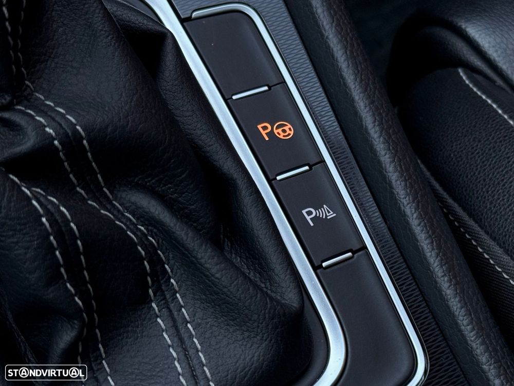 VW Golf 2.0 TDI GTD DSG - 23