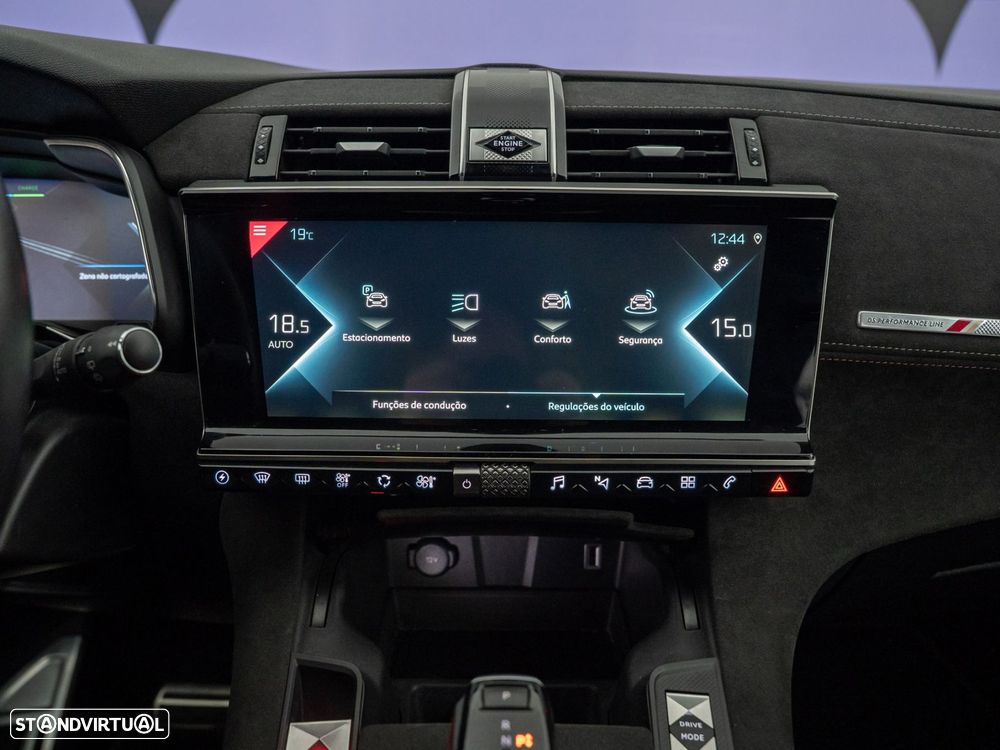 DS DS7 Crossback E-Tense Performance Line EAT8 - 33