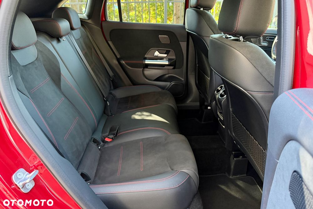 Mercedes-Benz GLA 200 AMG Line - 17
