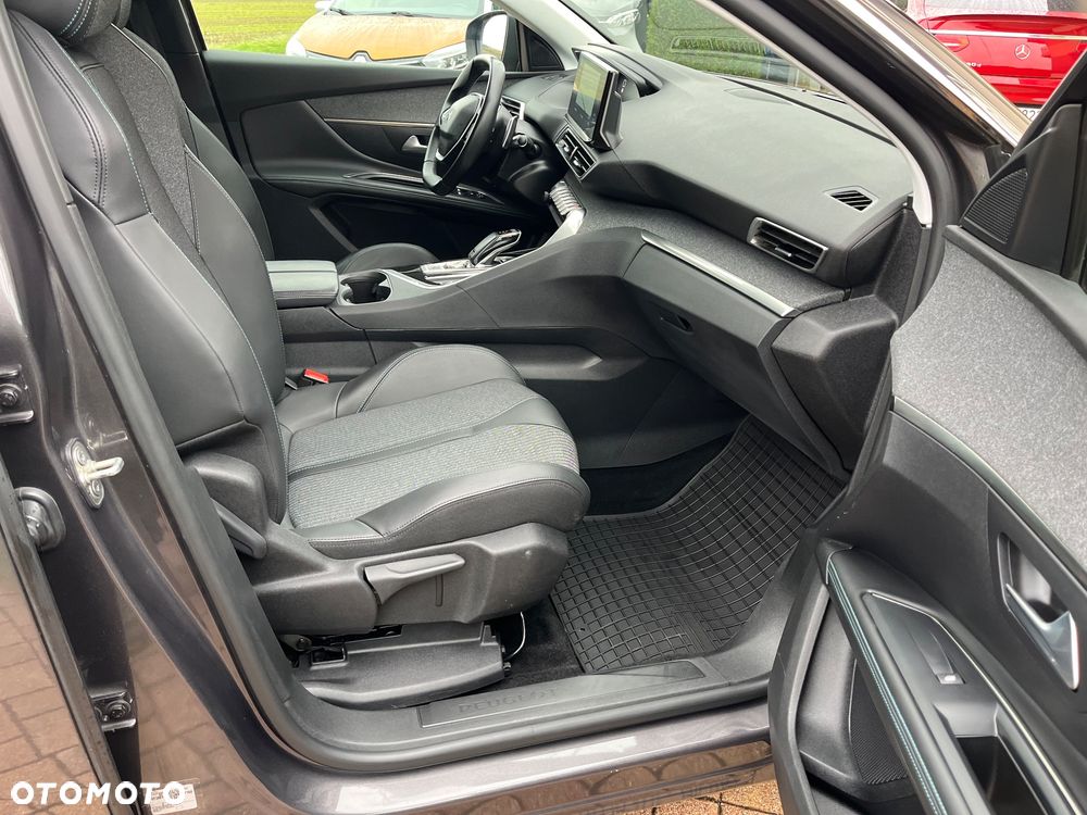 Peugeot 5008 PureTech 130 EAT8 Stop & Start Allure Pack - 40