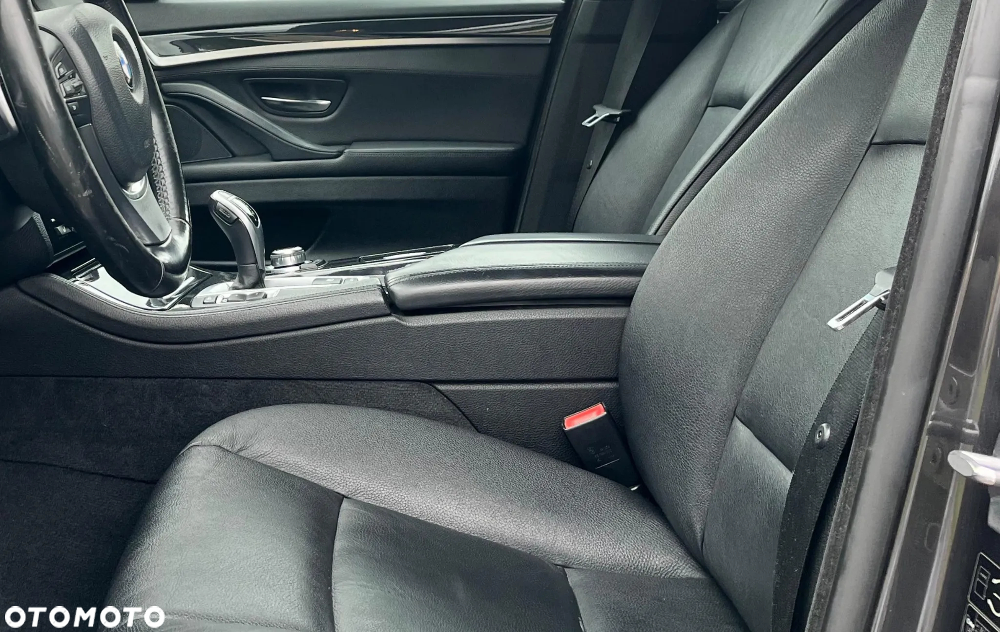 BMW Seria 5 520d xDrive Luxury Line - 10