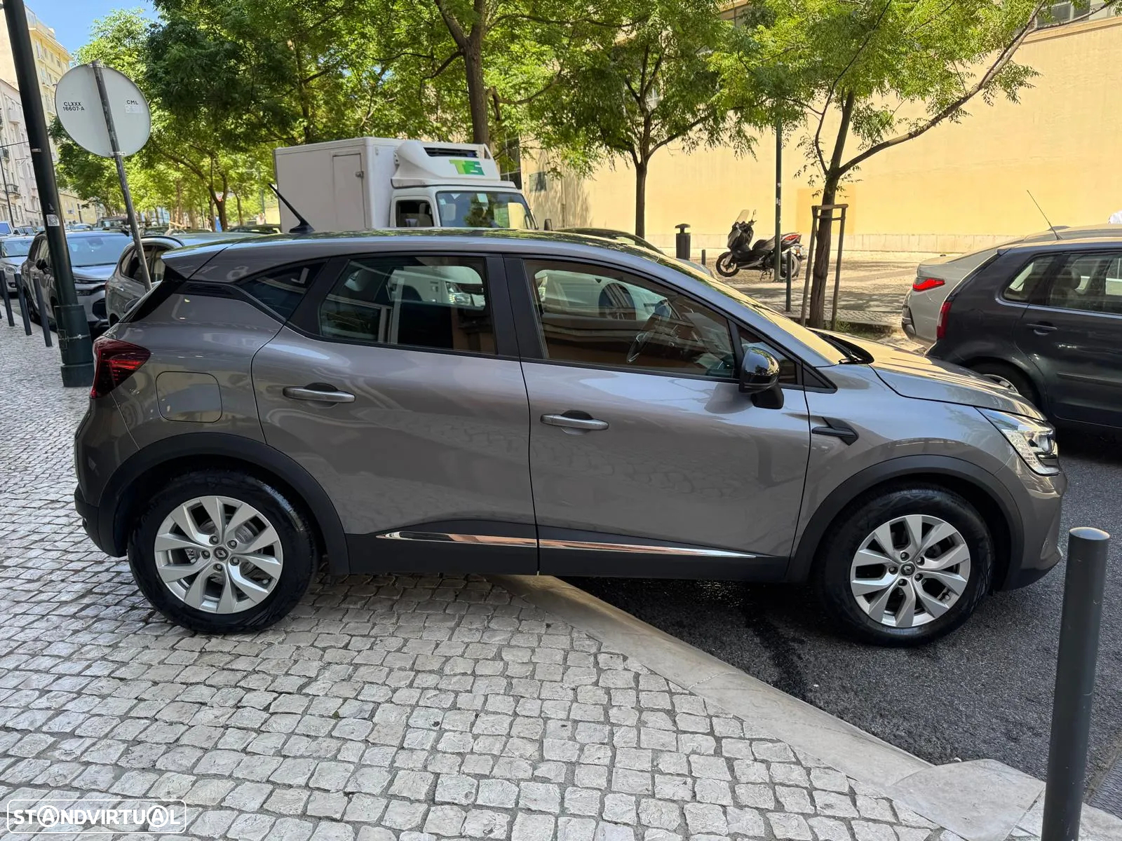 Renault Captur 1.5 dCi Exclusive EDC - 8