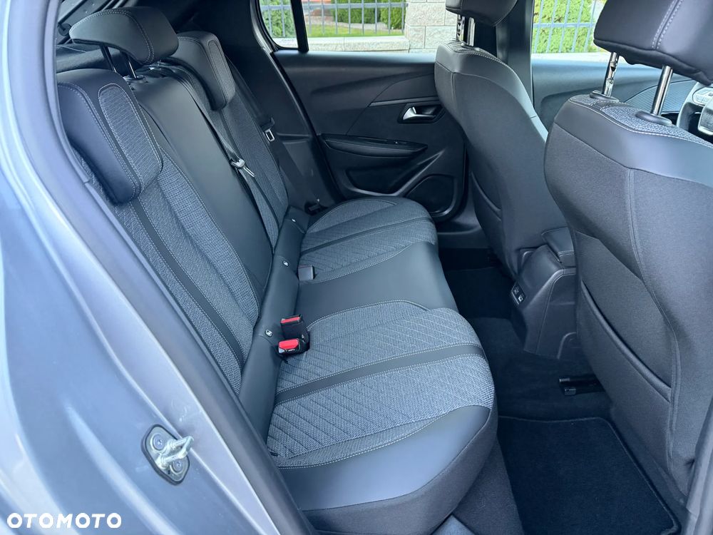 Peugeot 208 Elektromotor 136 Allure Pack - 21
