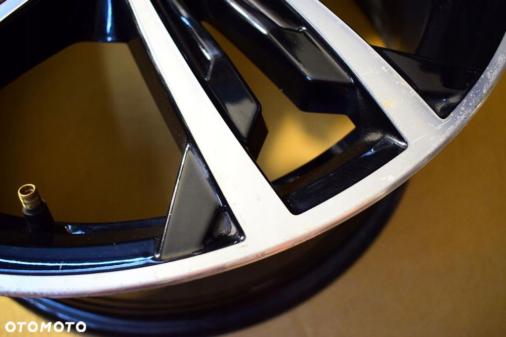 VW 17 E-Golf VII GTE 5GE Oryginał - 2