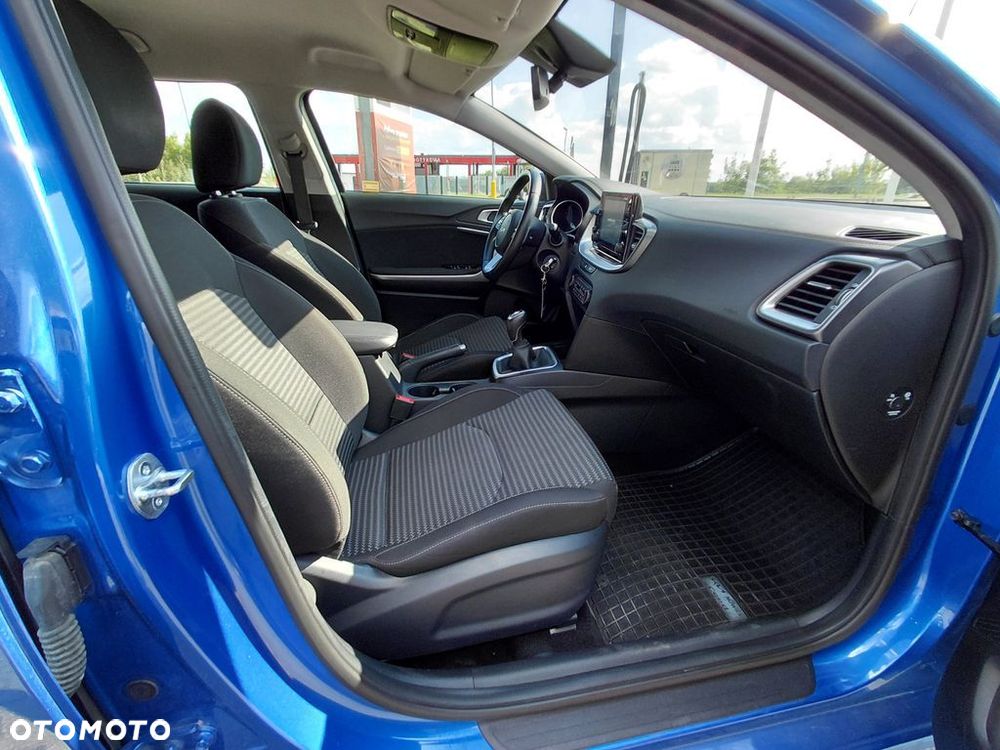 Kia Ceed 1.5 T-GDI M - 24