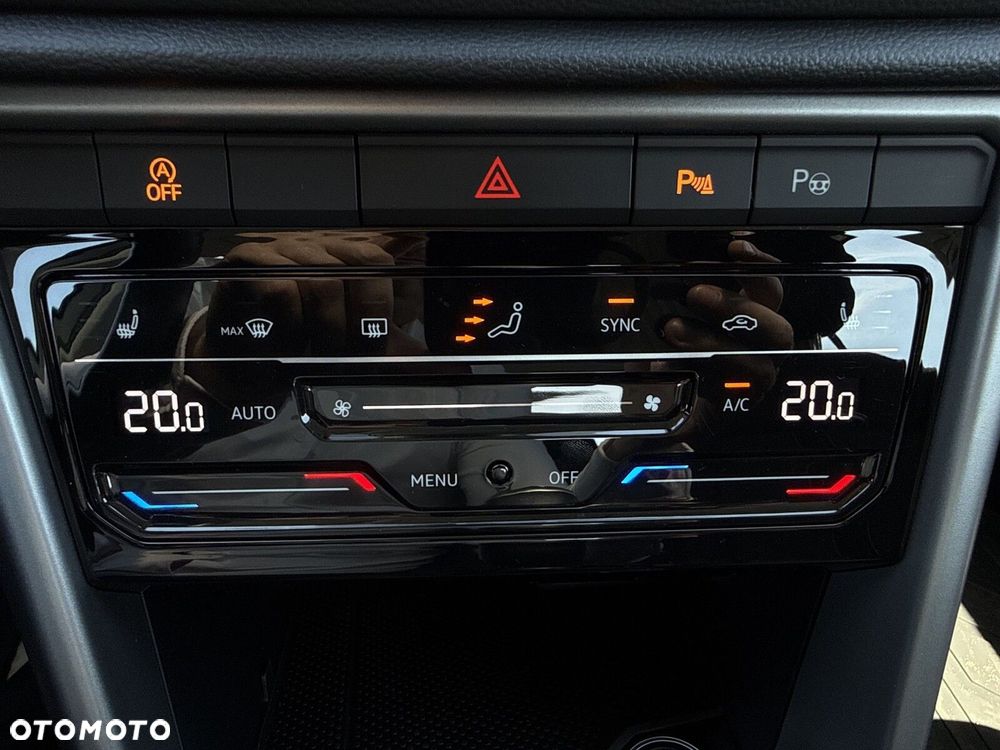 Volkswagen T-Roc - 25