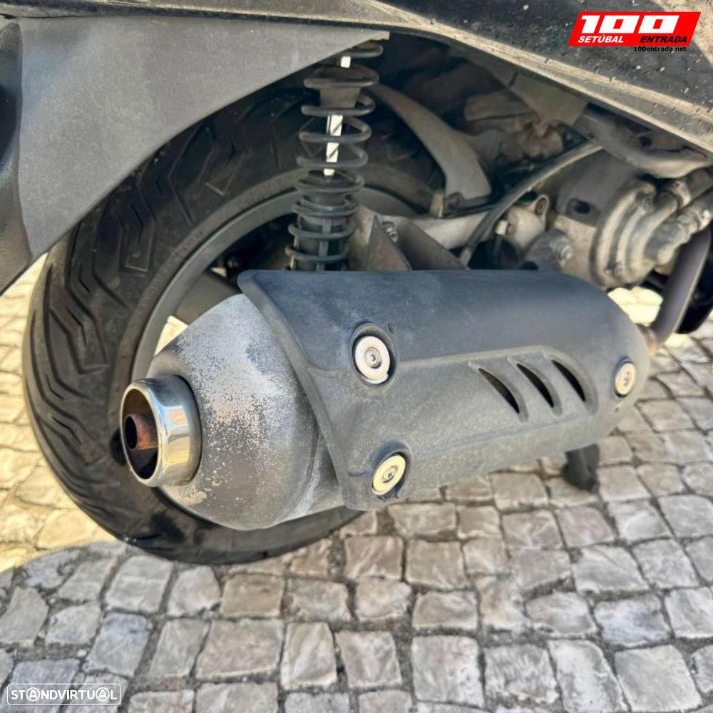 Piaggio XEvo 125 - 11