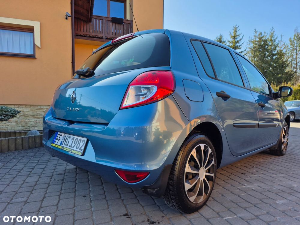 Renault Clio 1.2 16V Alize - 7