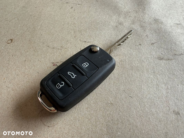 VW GOLF VI TOURAN CADDY KLUCZYK PILOT SCYZORYK 5K0837202DA 434MHZ