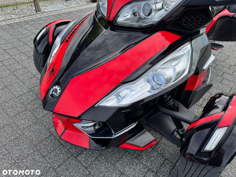 Can-Am Spyder - 17