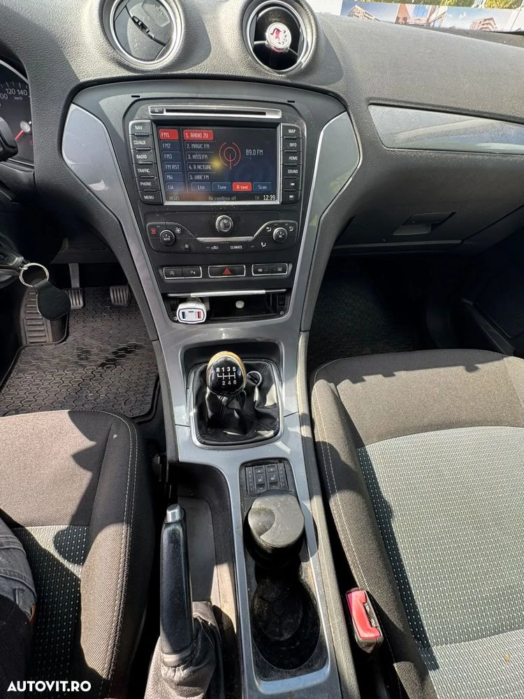 Ford Mondeo - 12