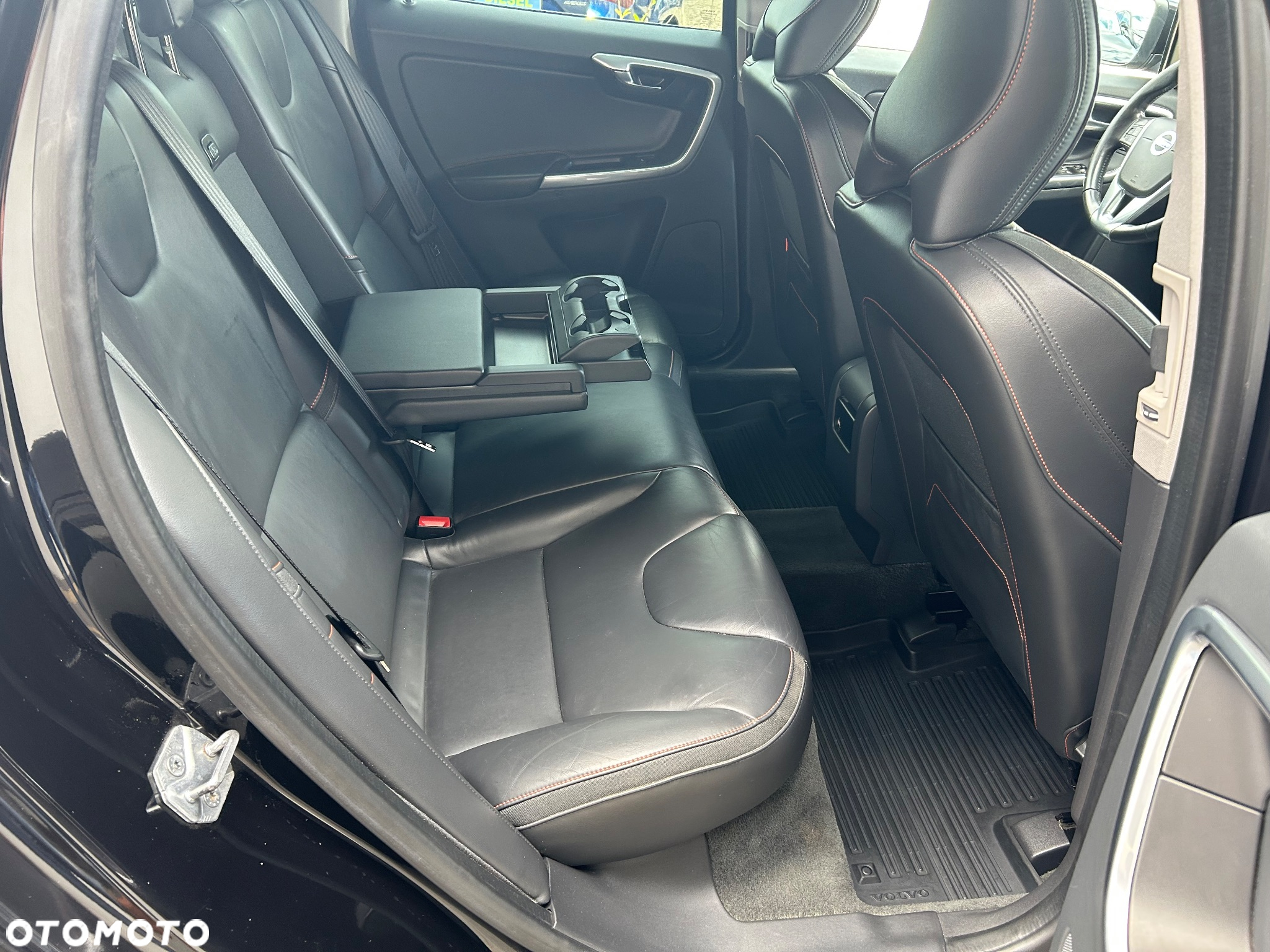 Volvo XC 60 D4 Kinetic - 25