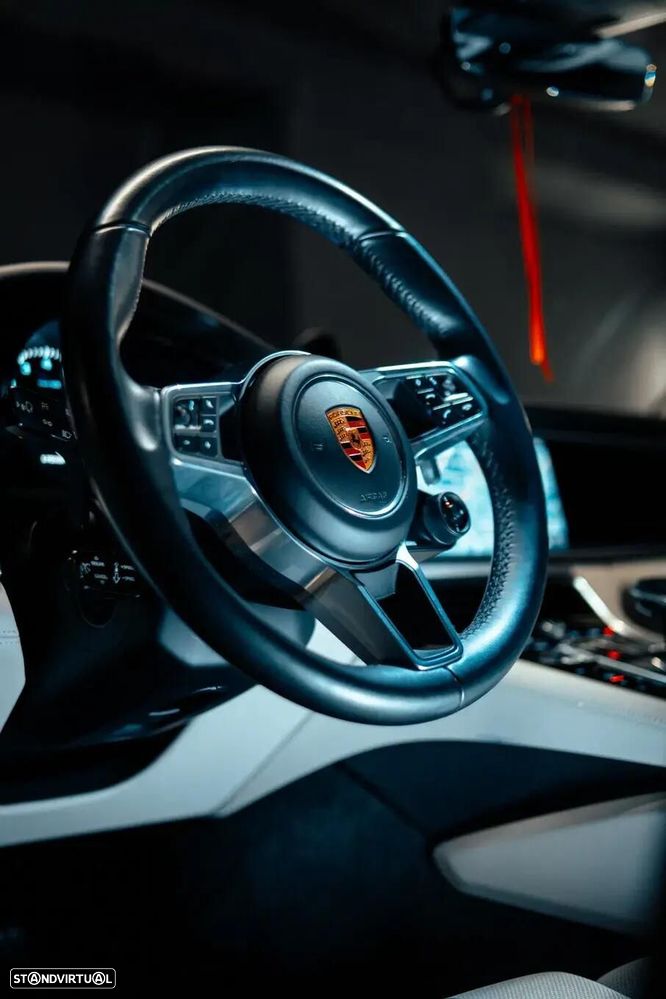 Porsche Panamera Sport Turismo — fotografia 9