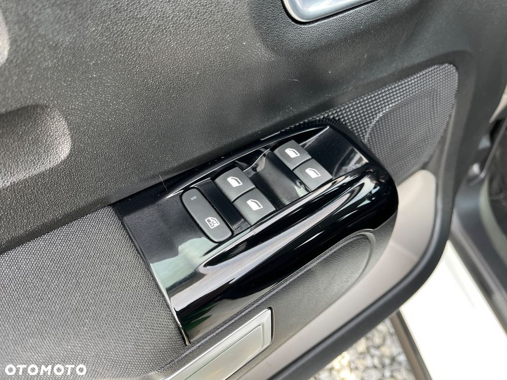 Citroën C3 Pure Tech 110 S&S EAT6 ELLE - 27