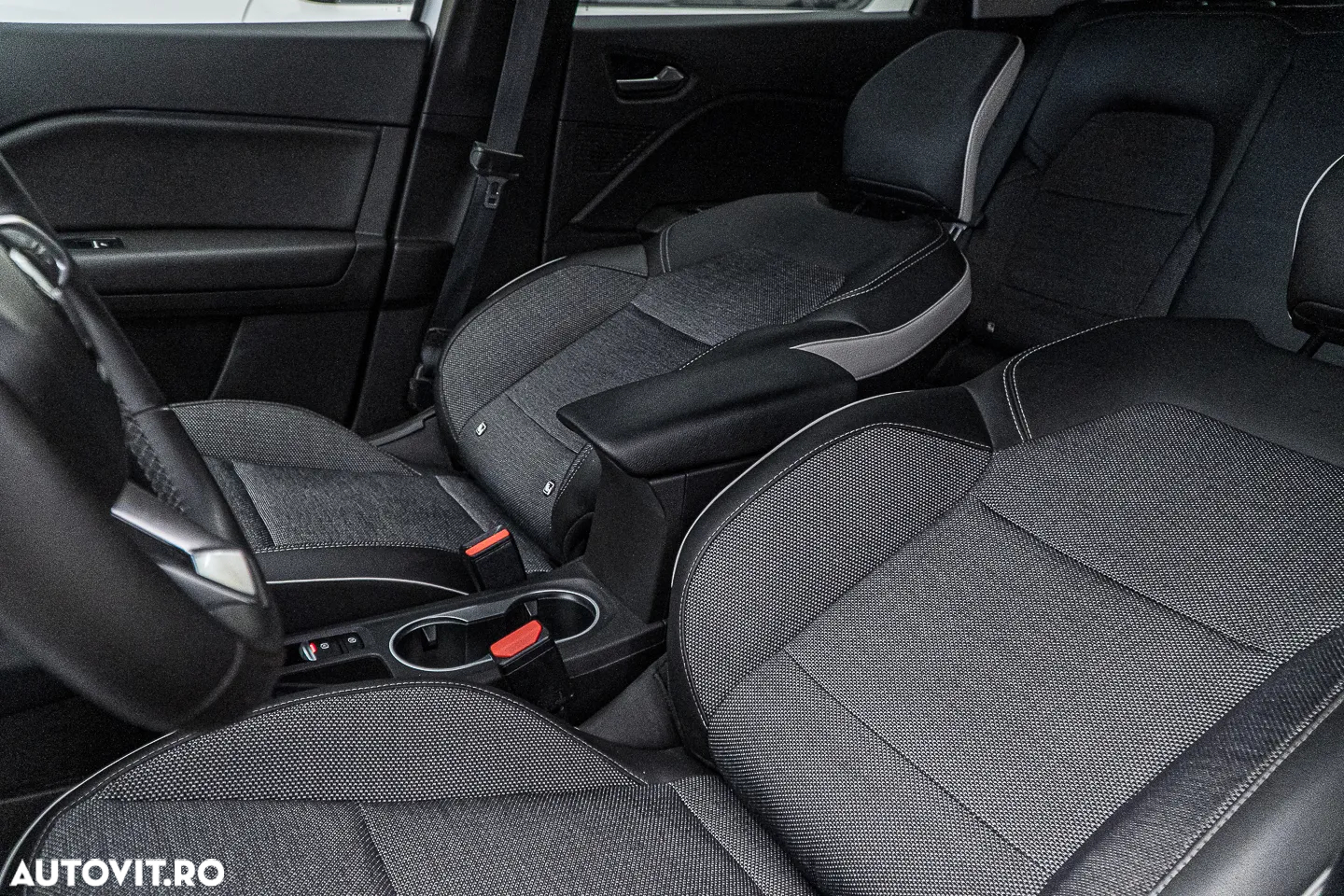 Renault Captur TCe Mild Hybrid 140 EDC GPF EVOLUTION - 14