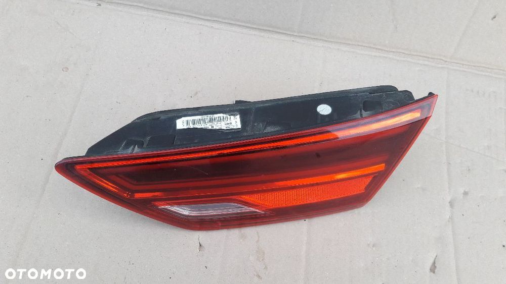 LAMPA W KLAPE PRAWY TYL LED SEAT LEON III 5F9 KOMBI - 2