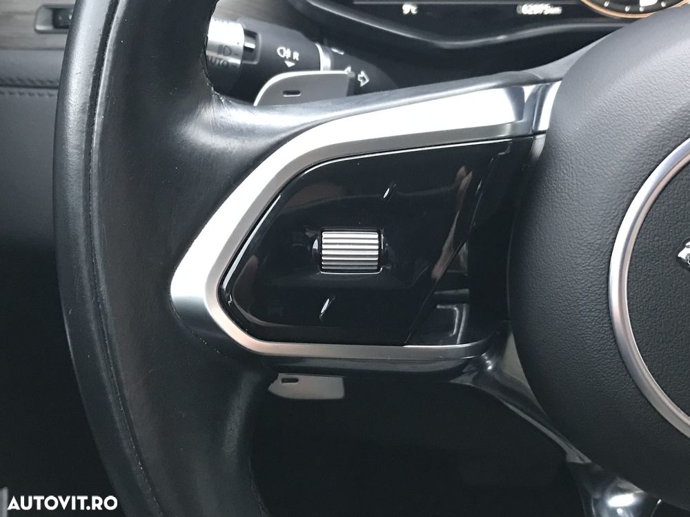 Jaguar F-Pace P400e AWD HSE - 18