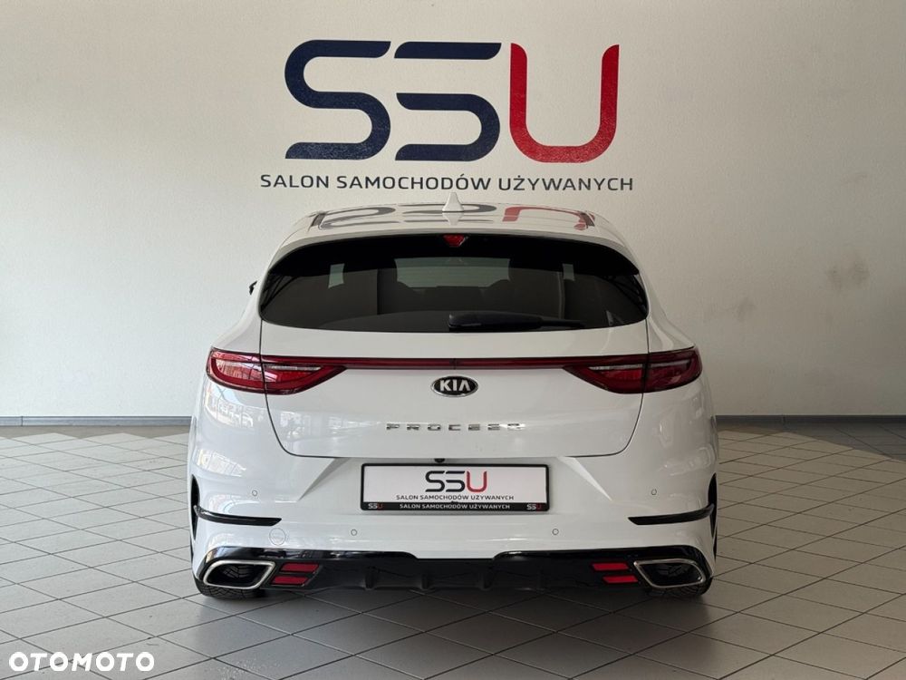 Kia ProCeed - 14