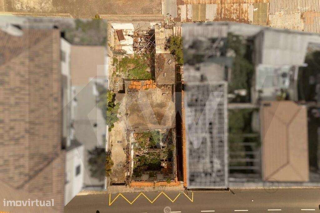 Prédio para recuperar | Rua 31 de Janeiro - Grande imagem: 4/23