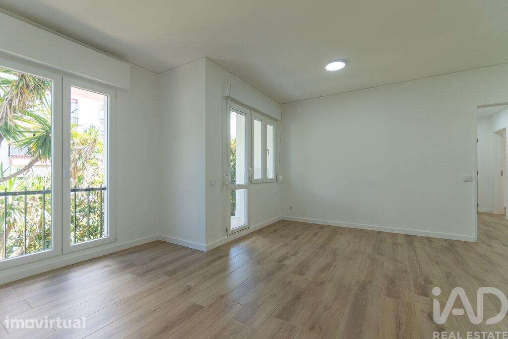 Apartamento T3 em Santo António dos Cavaleiros e Frielas - Grande imagem: 4/24