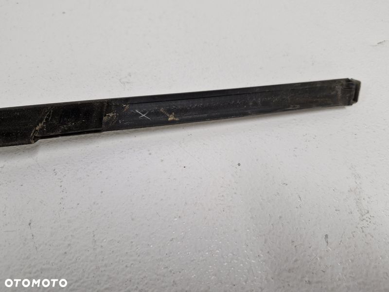 VOLVO V40 II 2 LISTWA ZGARNIAJĄCA DRZWI PRAWY PRZÓD PRZEDNIA CHROM - 5