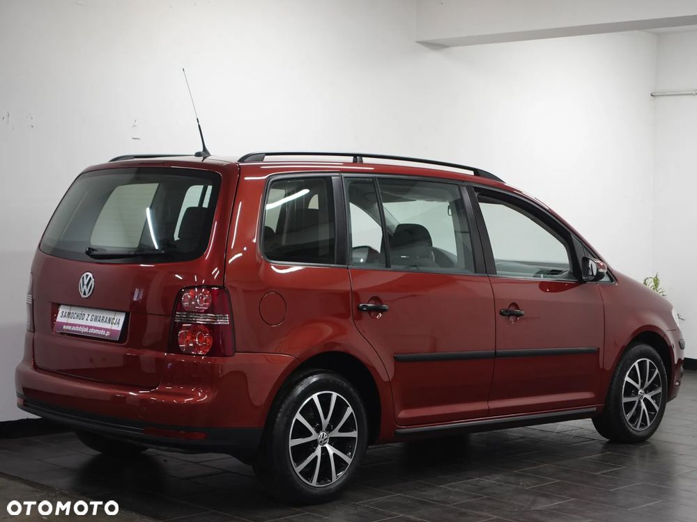 Volkswagen Touran - 9