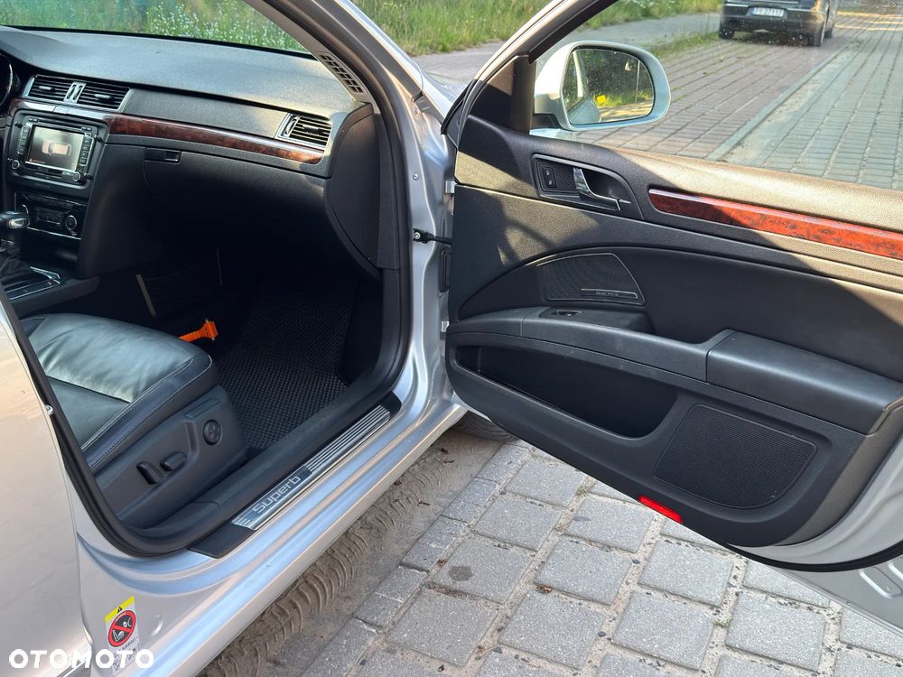 Skoda Superb 1.8 TSI Elegance DSG - 16