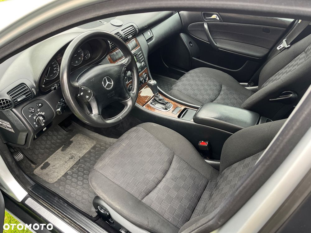 Mercedes-Benz Klasa C 220 T CDI Automatik Elegance - 12