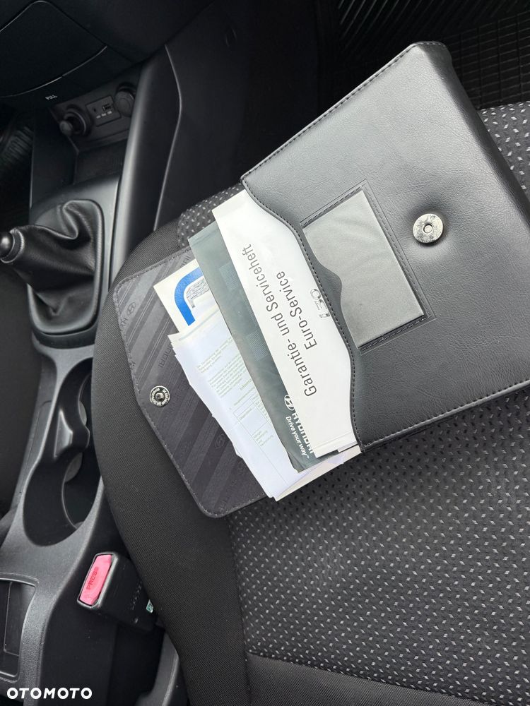 Hyundai i30 1.4 Base + - 20