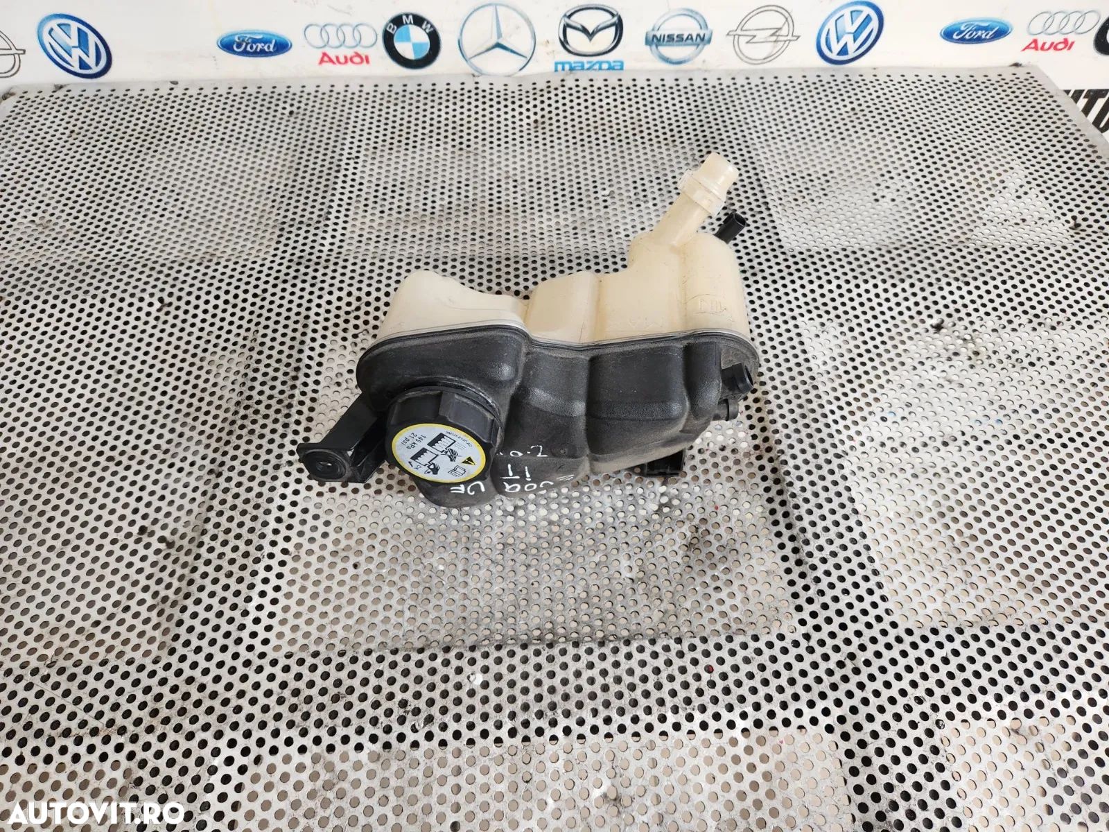 Bidonas Vas Expansiune Apa Antigel Range Rover Evoque Land Rover Discovery Sport An 2012-2013-2014- - 1